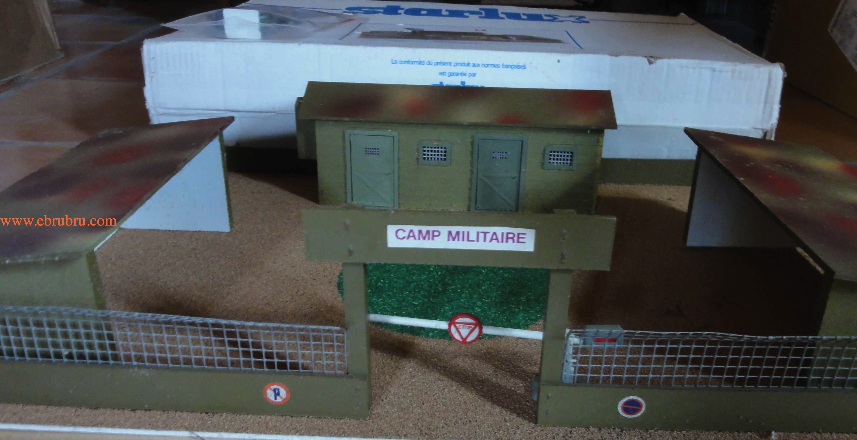 Camp militaire neuf Starlux réf BA 30101