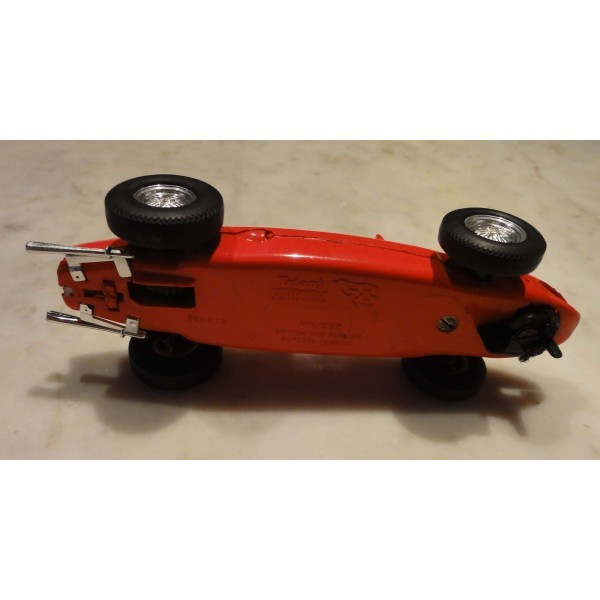 Ferrari Swivel Guide Rouge Sharknose SCALEXTRIC