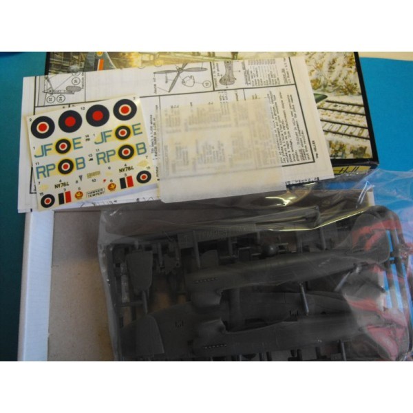 HAWKER TEMPEST MH V  HELLER  1/72 EME