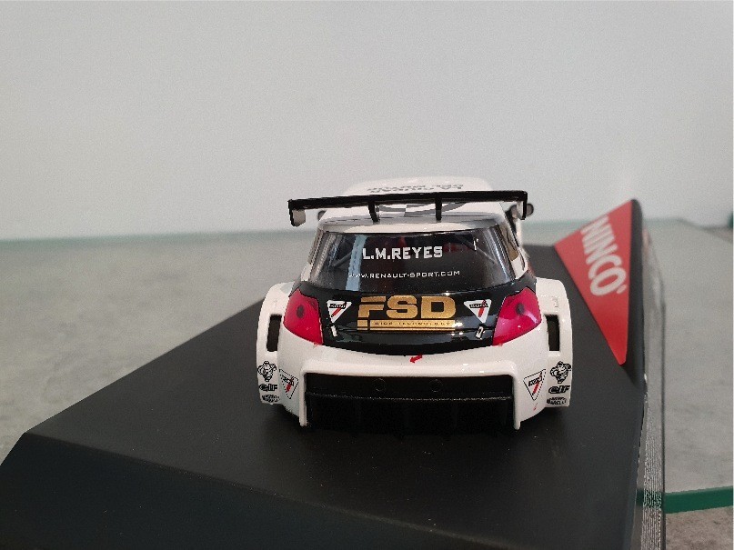 NINCO 50414 RENAULT MEGANE TROPHY KONI