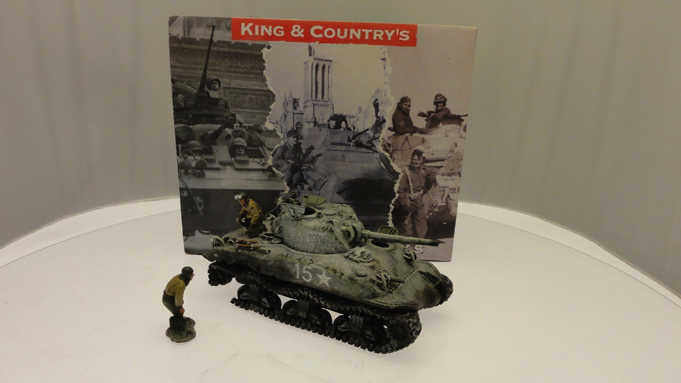 BBA026 US WOUNDED SHERMAN TANK BASTOGNE KING & COUNTRY