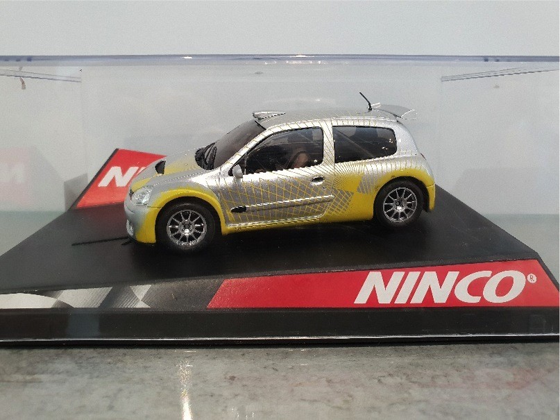 NINCO 50297 RENAULT CLIO SUPER 1600 SHOW CAR