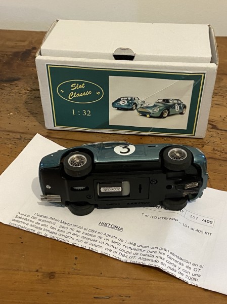 Aston Martin DB4 GT Zagato   Slot Classic  CJ-11