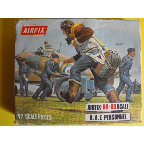 AIRFIX BLUE BOX  R A F  PERSONNEL