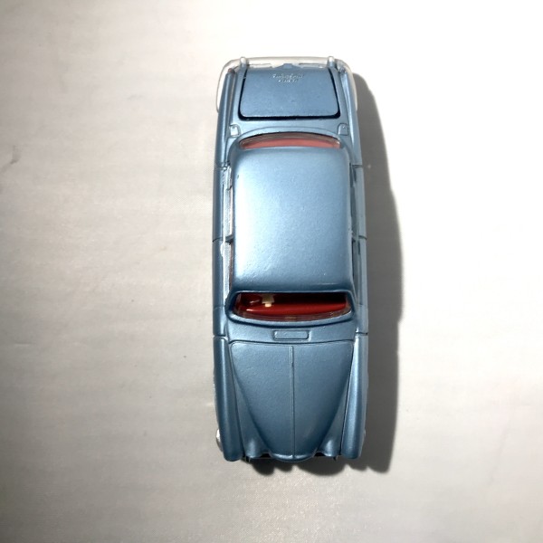 Jaguar mark X Bleu  Dinky Toys ref 142