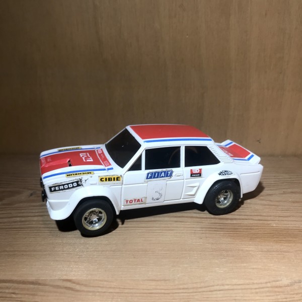 Fiat 131 SCALEXTRIC ref 93213