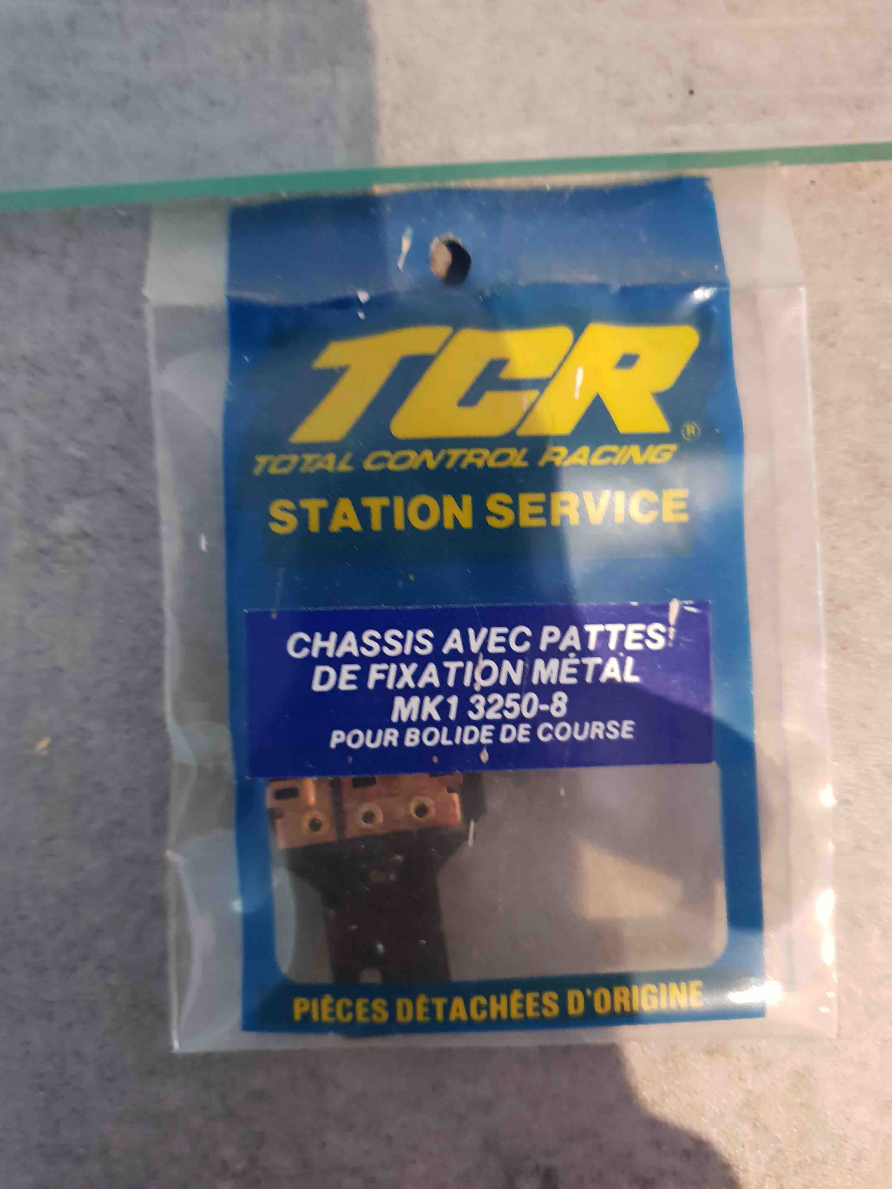 TCR CHASSIS AVEC PATE DE FIXATION METAL MK1 3250-8