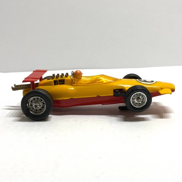 Lotus F1 avec aileron Coque jaune Chassis rouge JOUEF 356