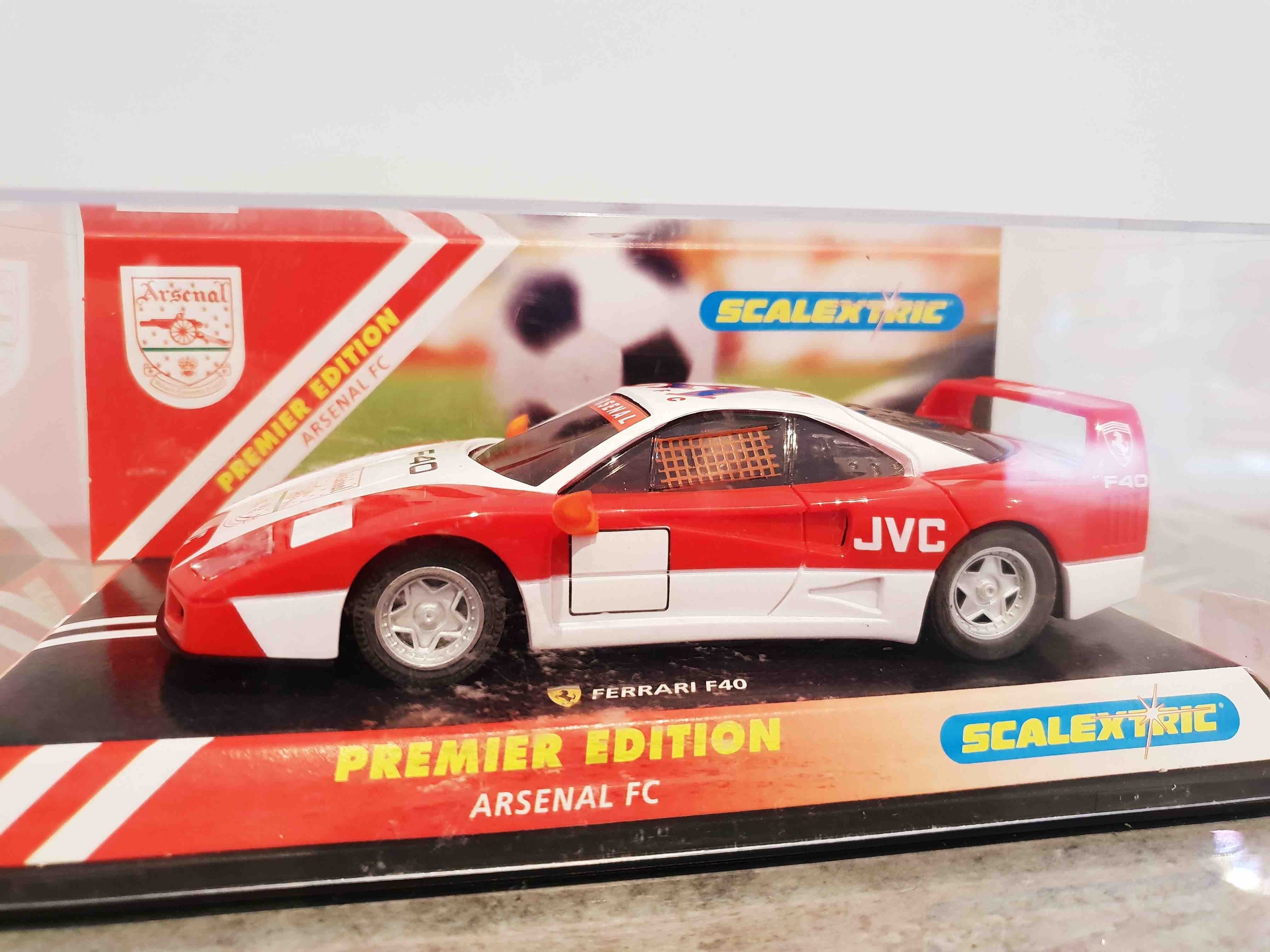 SCALEXTRIC C2151 FERRARI F40 ARSENAL