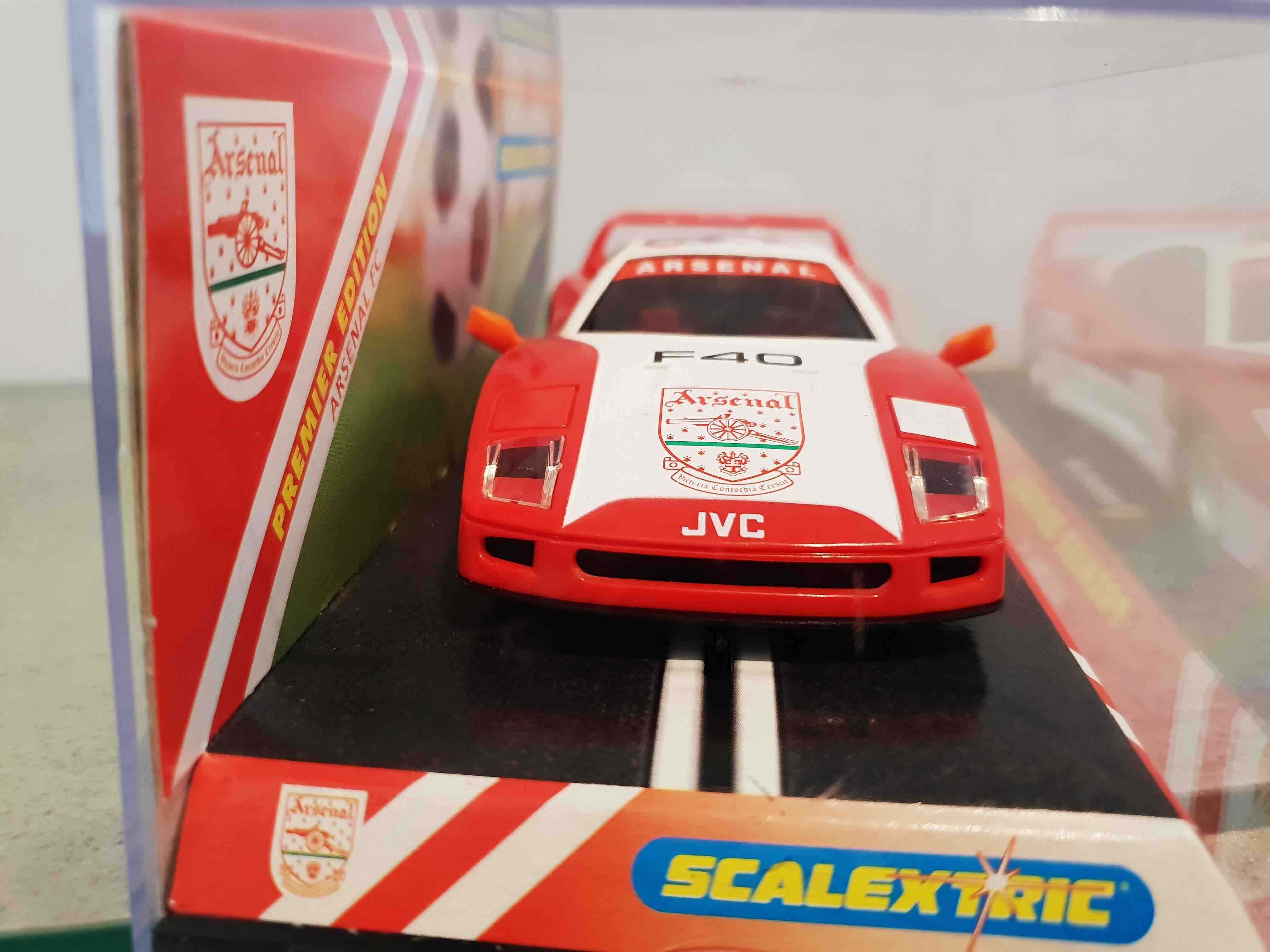 SCALEXTRIC C2151 FERRARI F40 ARSENAL