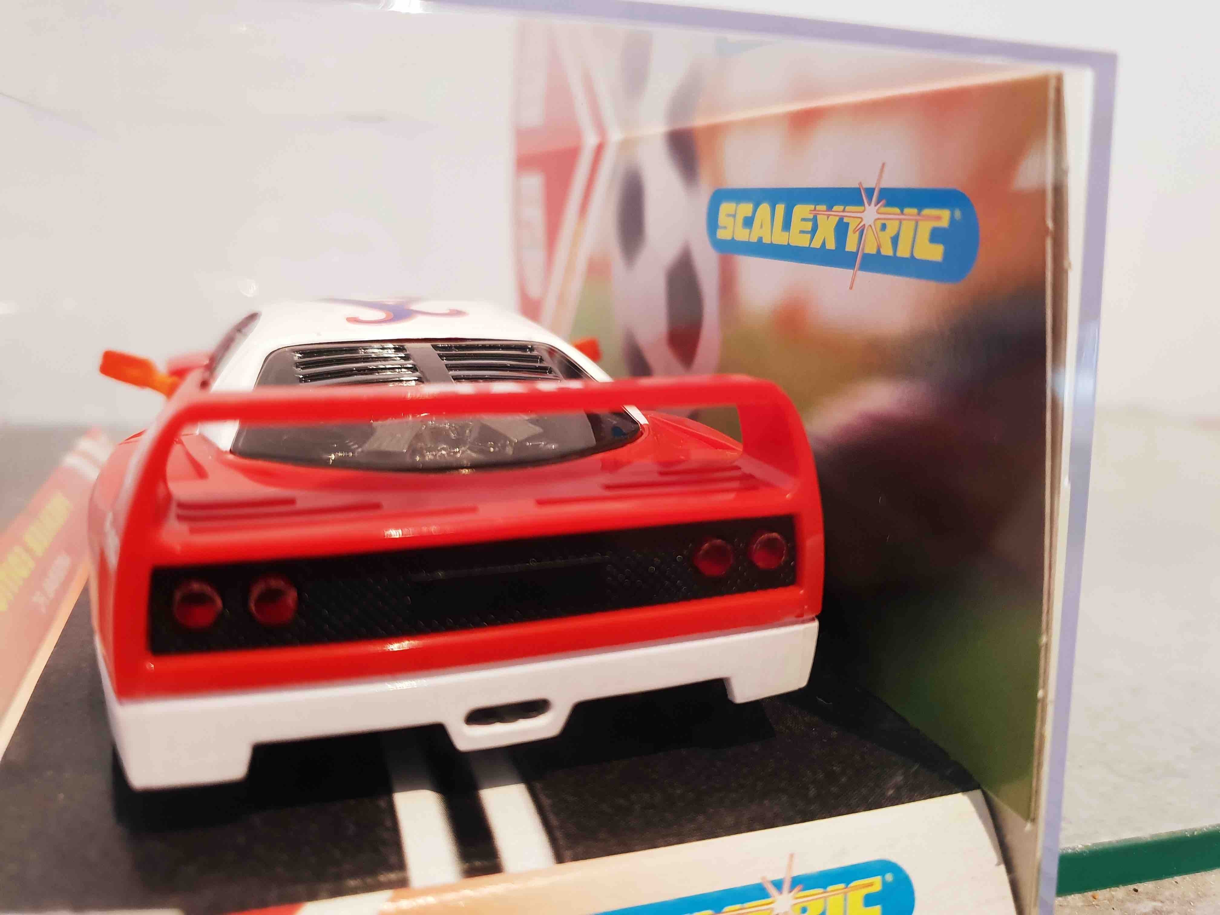 SCALEXTRIC C2151 FERRARI F40 ARSENAL