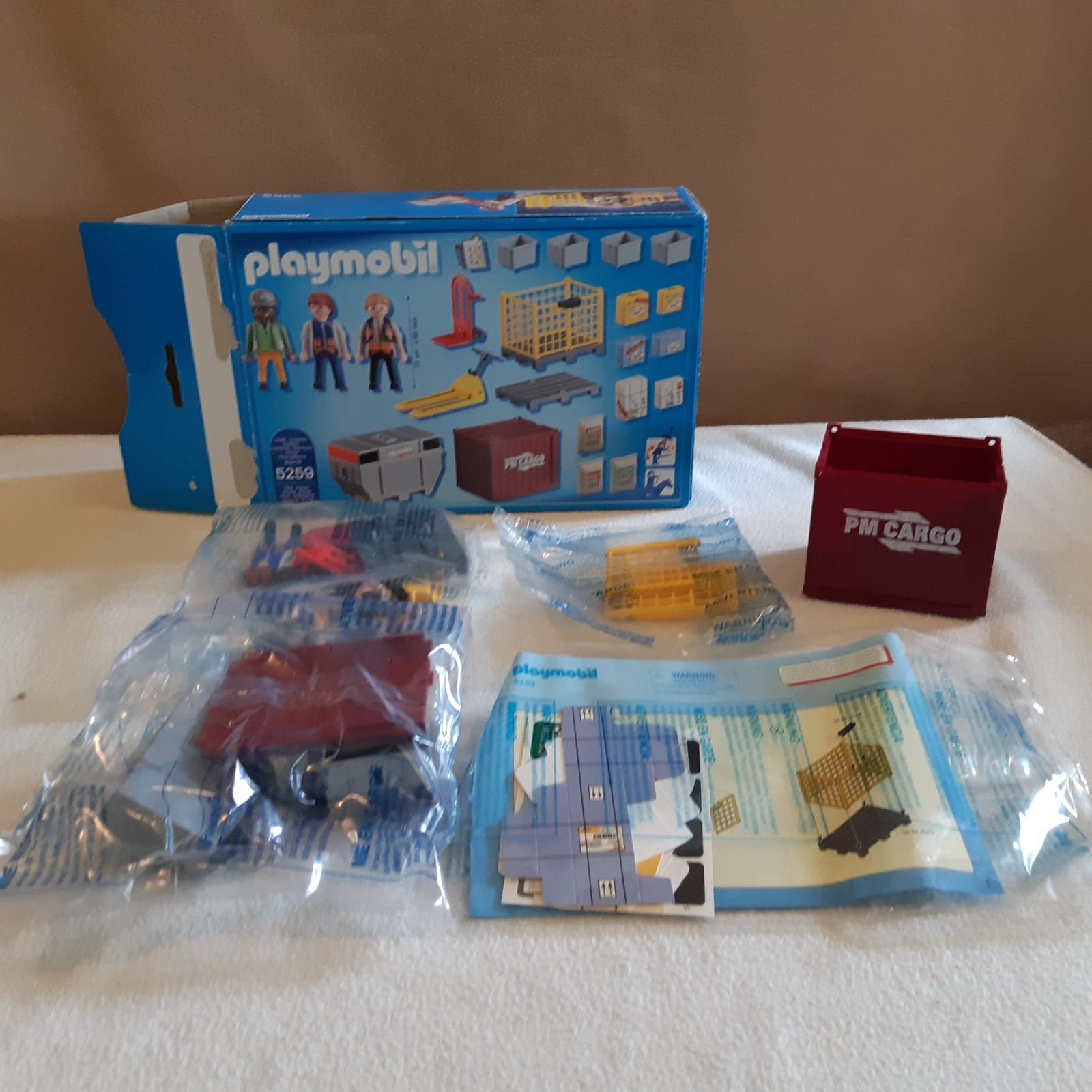 Equipe cargo marchandise Playmobil 5259