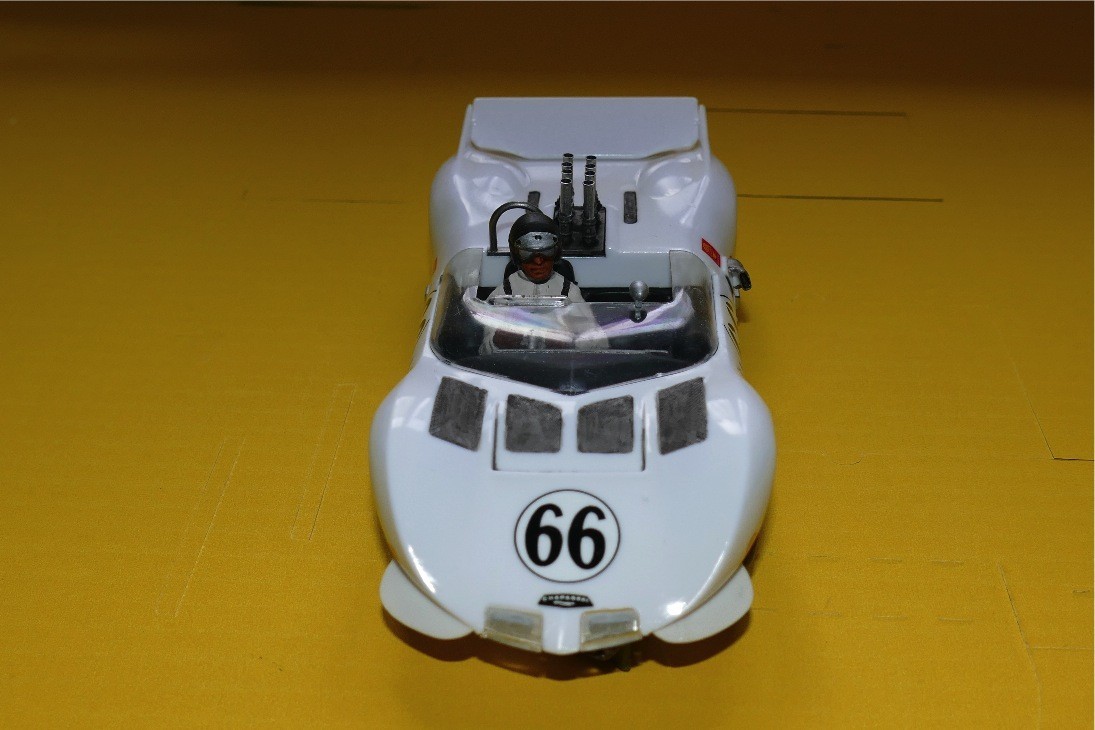 CHAPARRAL 2C  CAROSSERIE LS ET CHASSIS COX SCALE 1/24 SLOT CAR