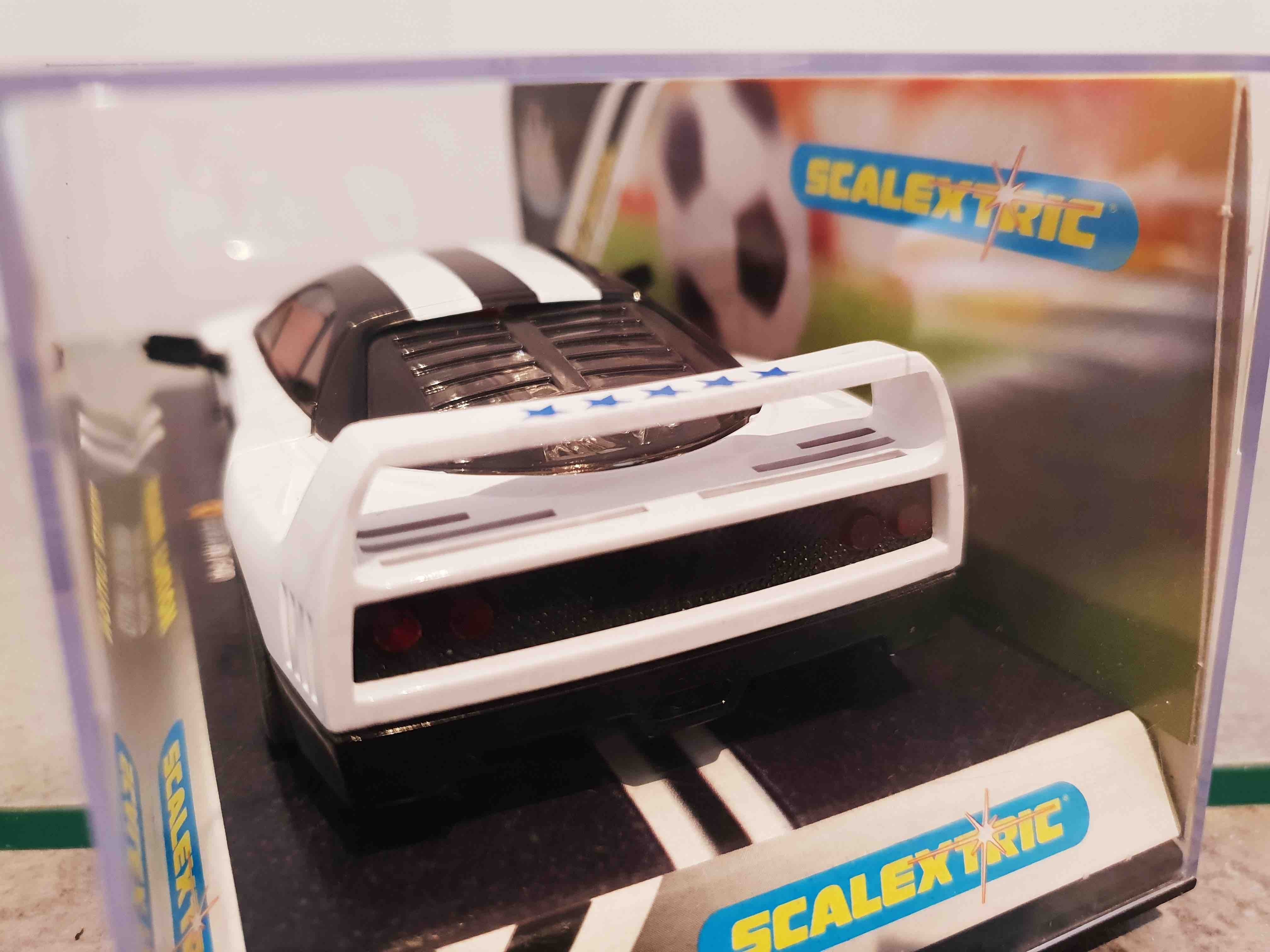 SCALEXTRIC C2149 FERRARI F40 NEWCASTLE UTD