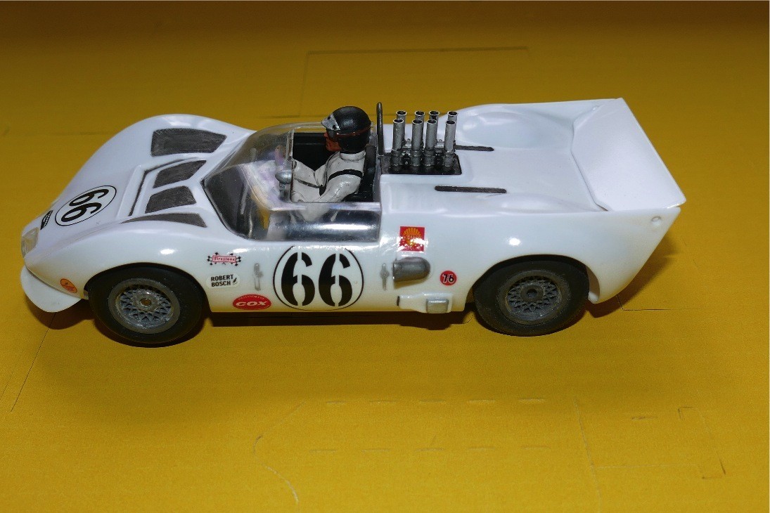 CHAPARRAL 2C  CAROSSERIE LS ET CHASSIS COX SCALE 1/24 SLOT CAR