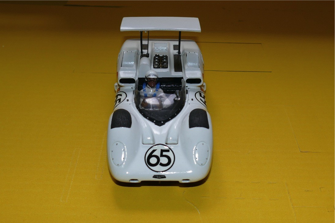 CHAPARRAL 2E  CAROSSERIE RESINE REPRO ET CHASSIS COX SCALE 1/24 SLOT CAR