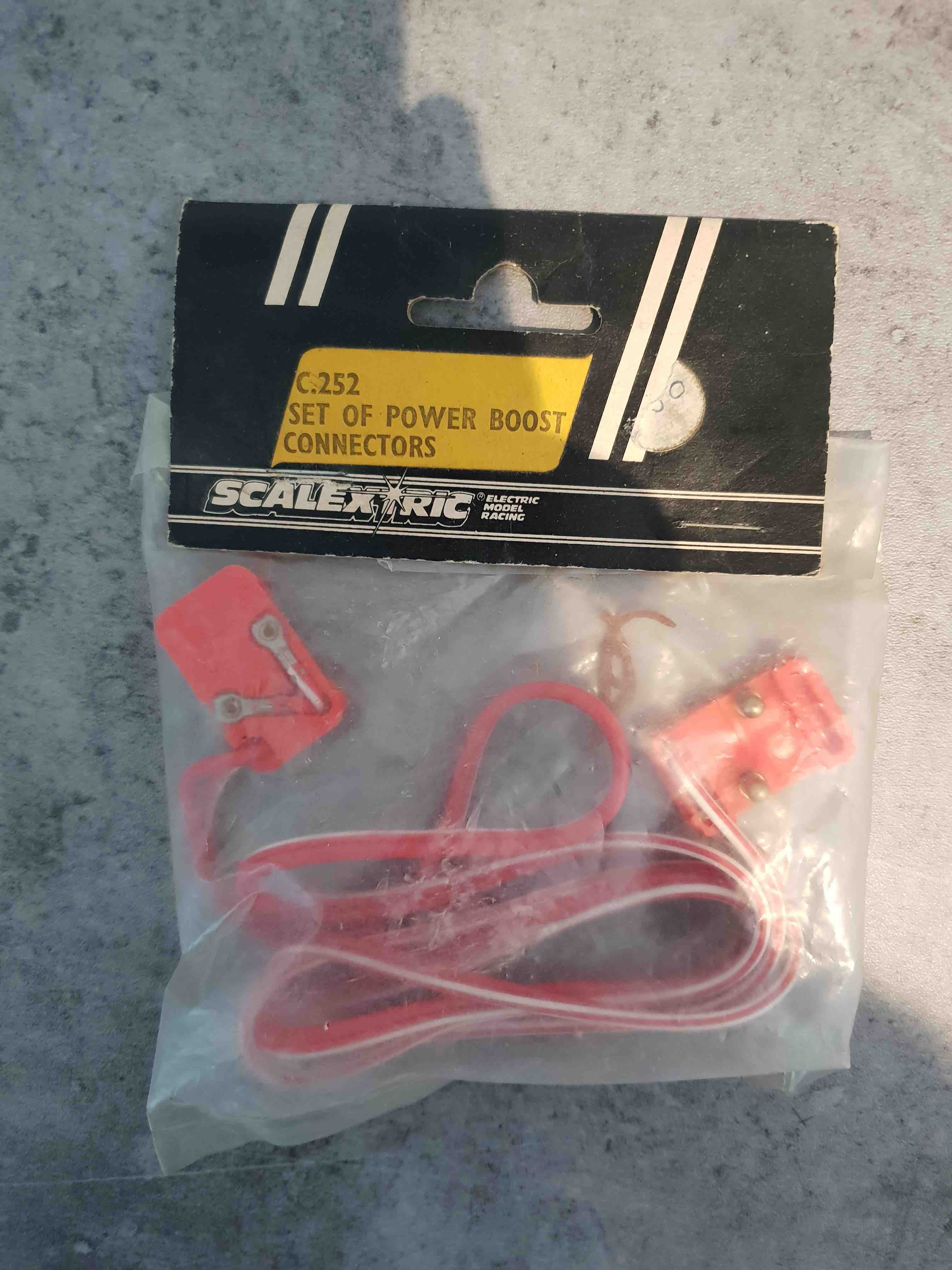 SCALEXTRIC C252 SET OF POWER BOOST CONNECTEURS