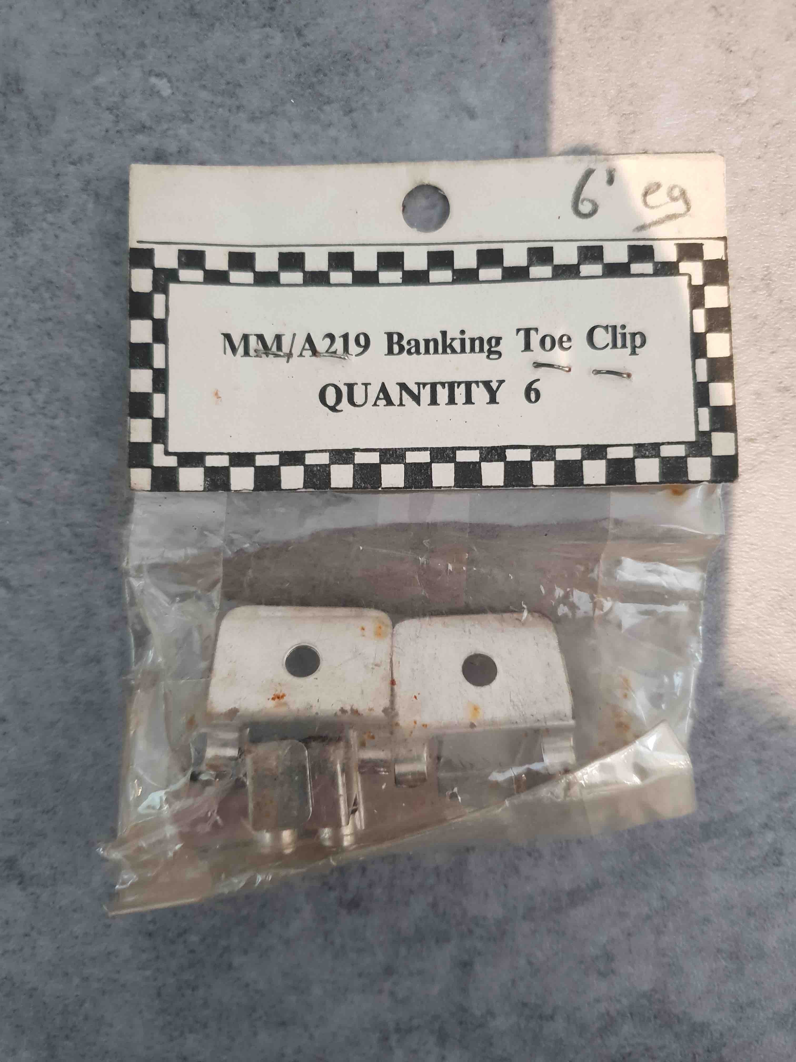 SCALEXTRIC A 219 BANKING TOE CLIP