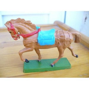 CHEVAL MARRON SELLE BLEU