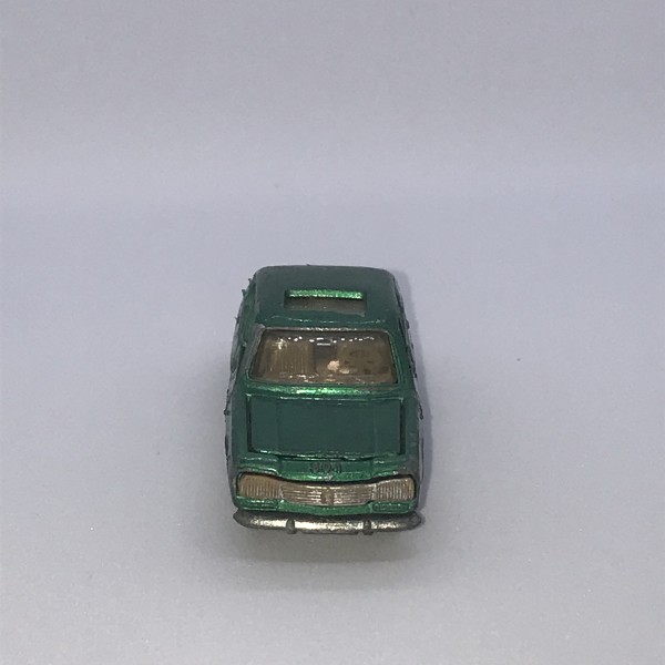 Peugeot 504 verte MAJORETTE