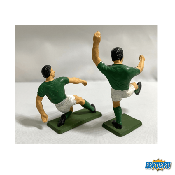 Deux footballeurs vert Starlux