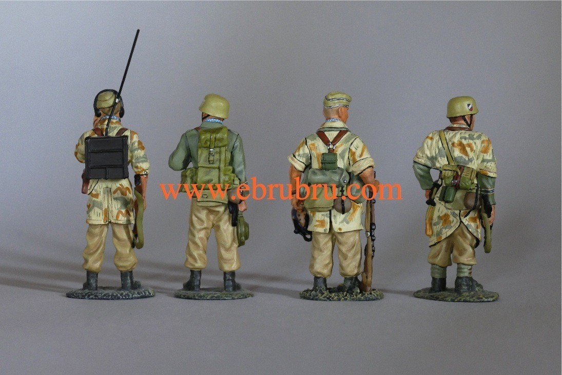 AFRIKA KORPS GERMAN RAMCKE BRIGADE STANDING PATROL  KING & COUNTRY AK011