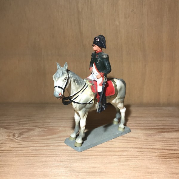 STARLUX NAPOLEON EN TENUE DE CHASSEUR A CHEVAL