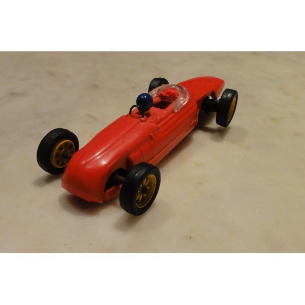 C 66 COOPER AUSTIN  FORMULE JUNIOR ROUGE BASE AVEC VIS SCALEXTRIC