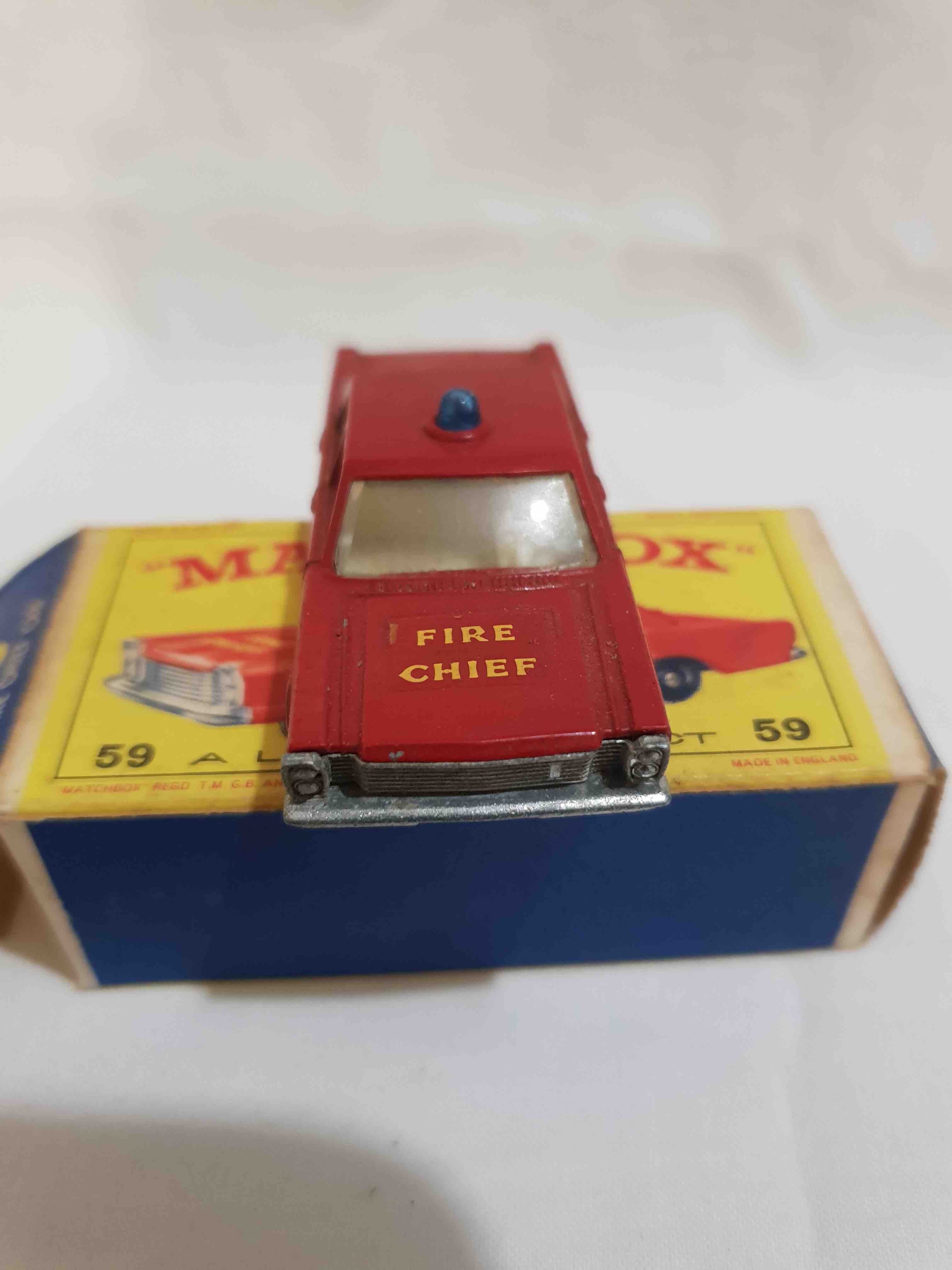 MATCHBOX SERIE 59 FIRE CHIEF CAR