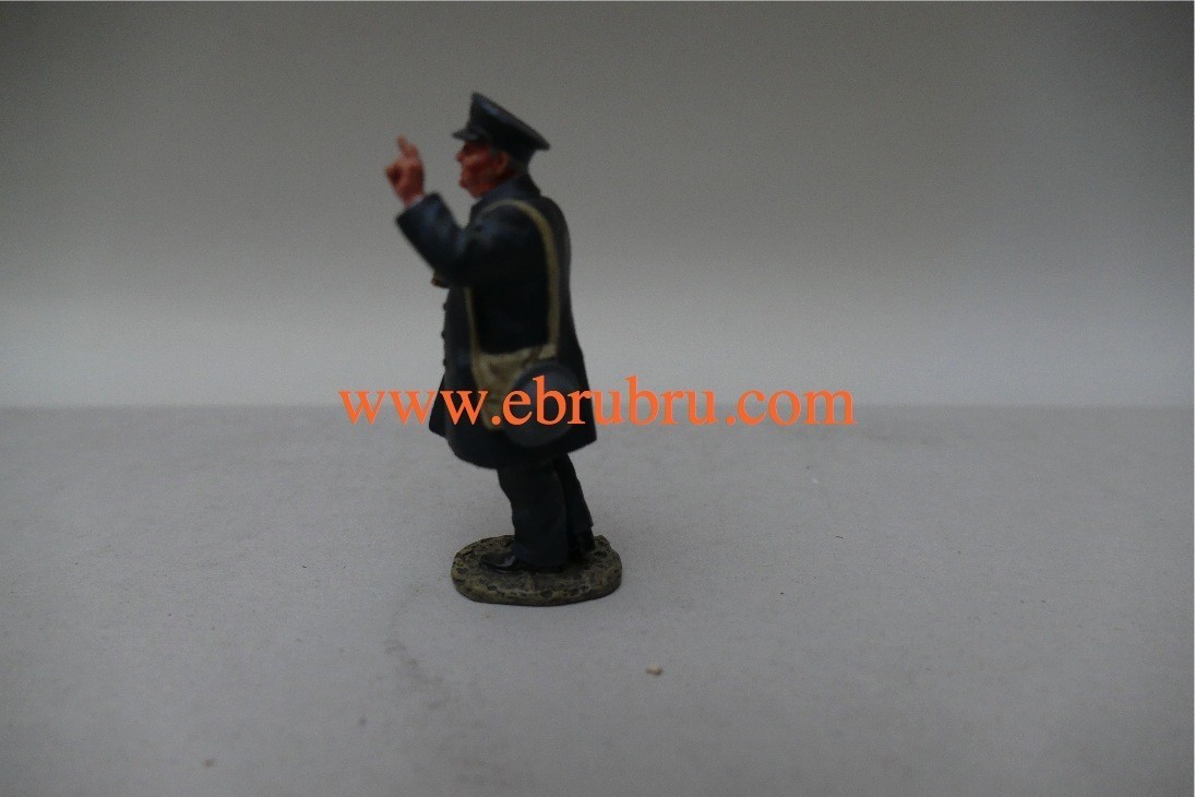 WINSTON CHURCHILL D DAY 1944 KING & COUNTRY DD055