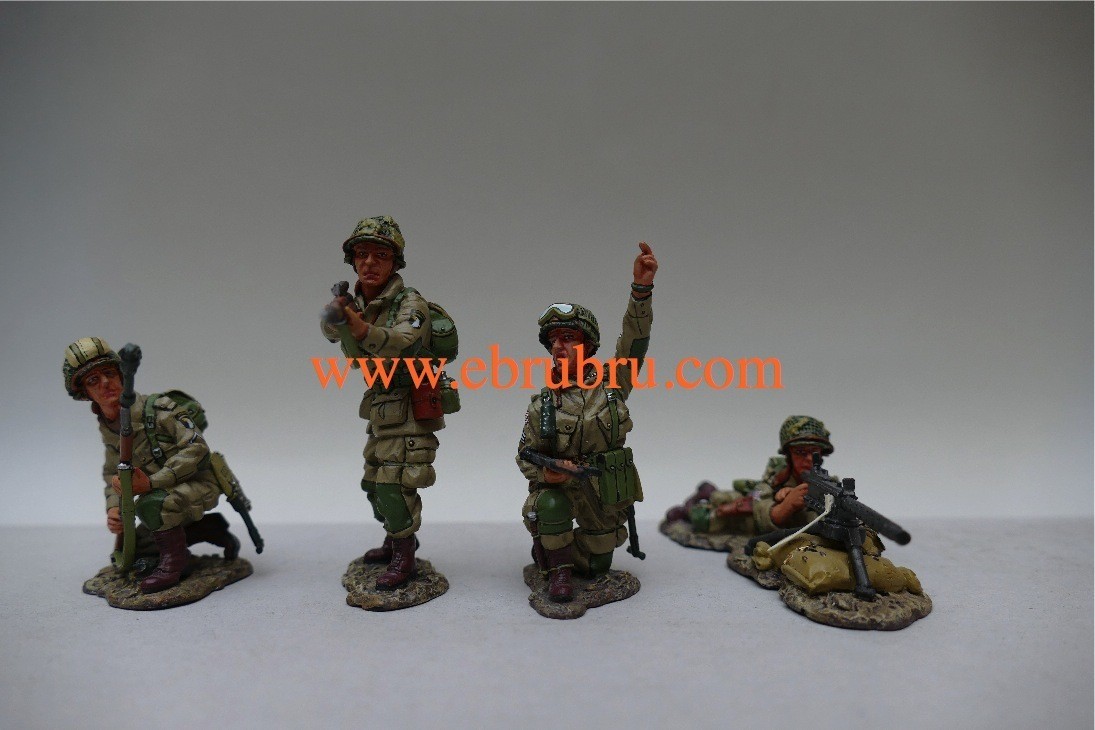 U.S. COVERING FIRE D DAY 1944 KING & COUNTRY DD036