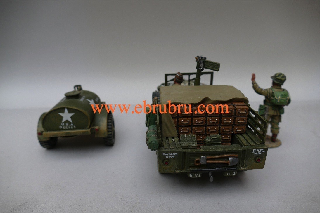 U.S. 101ST AIRBORNE WEAPONS CARRIER & WATER TANK D DAY 1944 KING & COUNTRY DD049