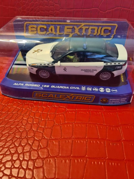 ALFA ROMEO 159 GUARDIA CIVIL TRAFICO SCALEXTRIC C3149