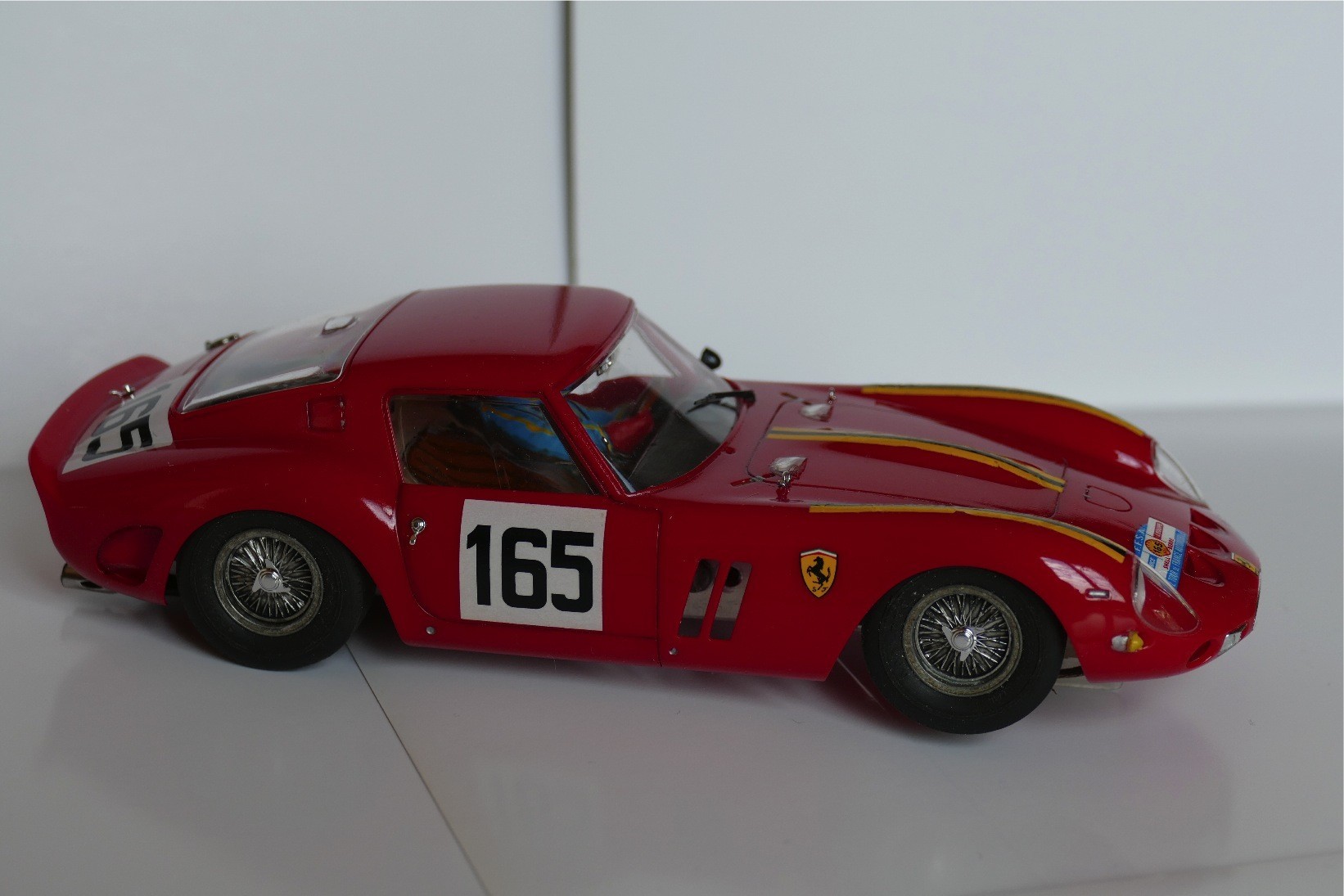 FERRARI GTO ROUGE FUJIMI K & B SLOT 1/24 SCRATCH