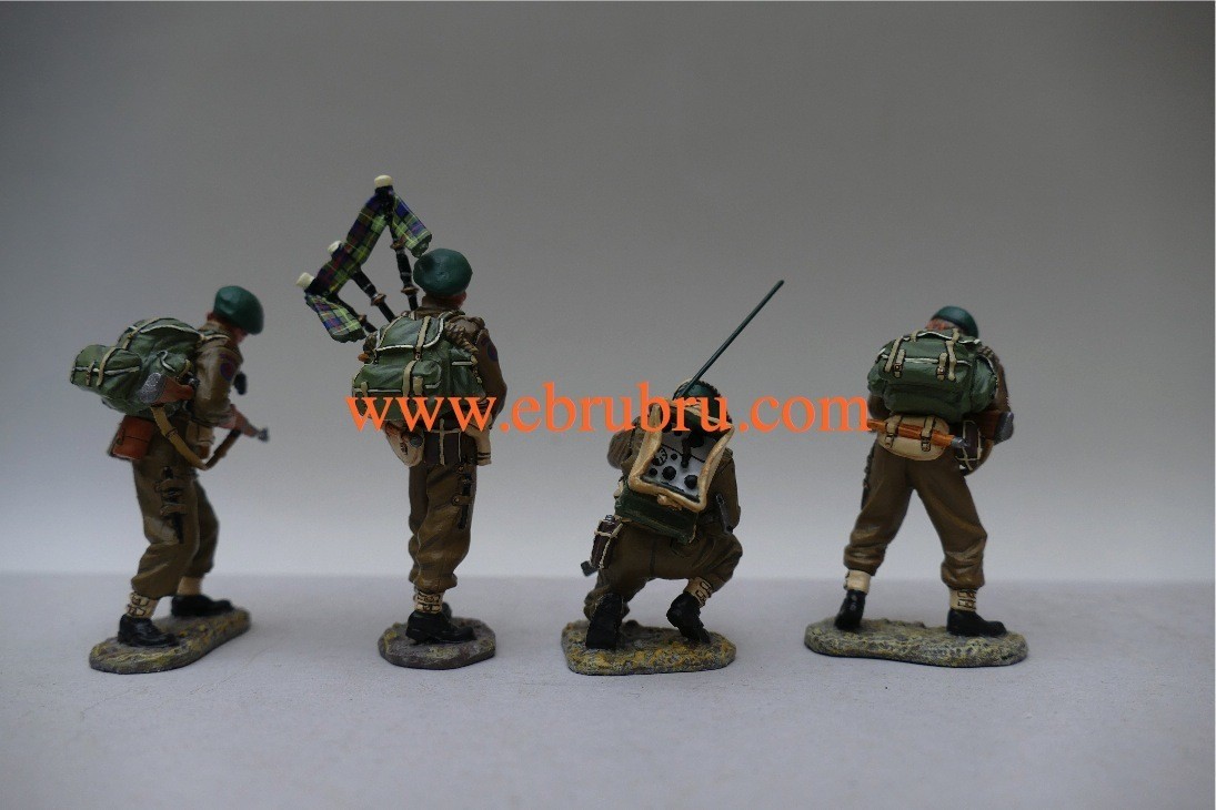 BRITISH COMMANDO LORD LOVAT COMMAND GROUP D DAY 1944 KING & COUNTRY DD052