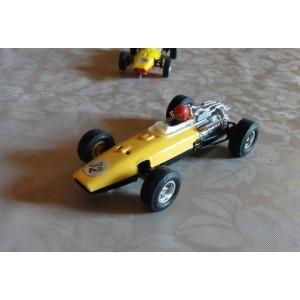 HONDA F1 C 36 EXIN CHASSIS NOIRE CAPOT JAUNE   SCALEXTRIC