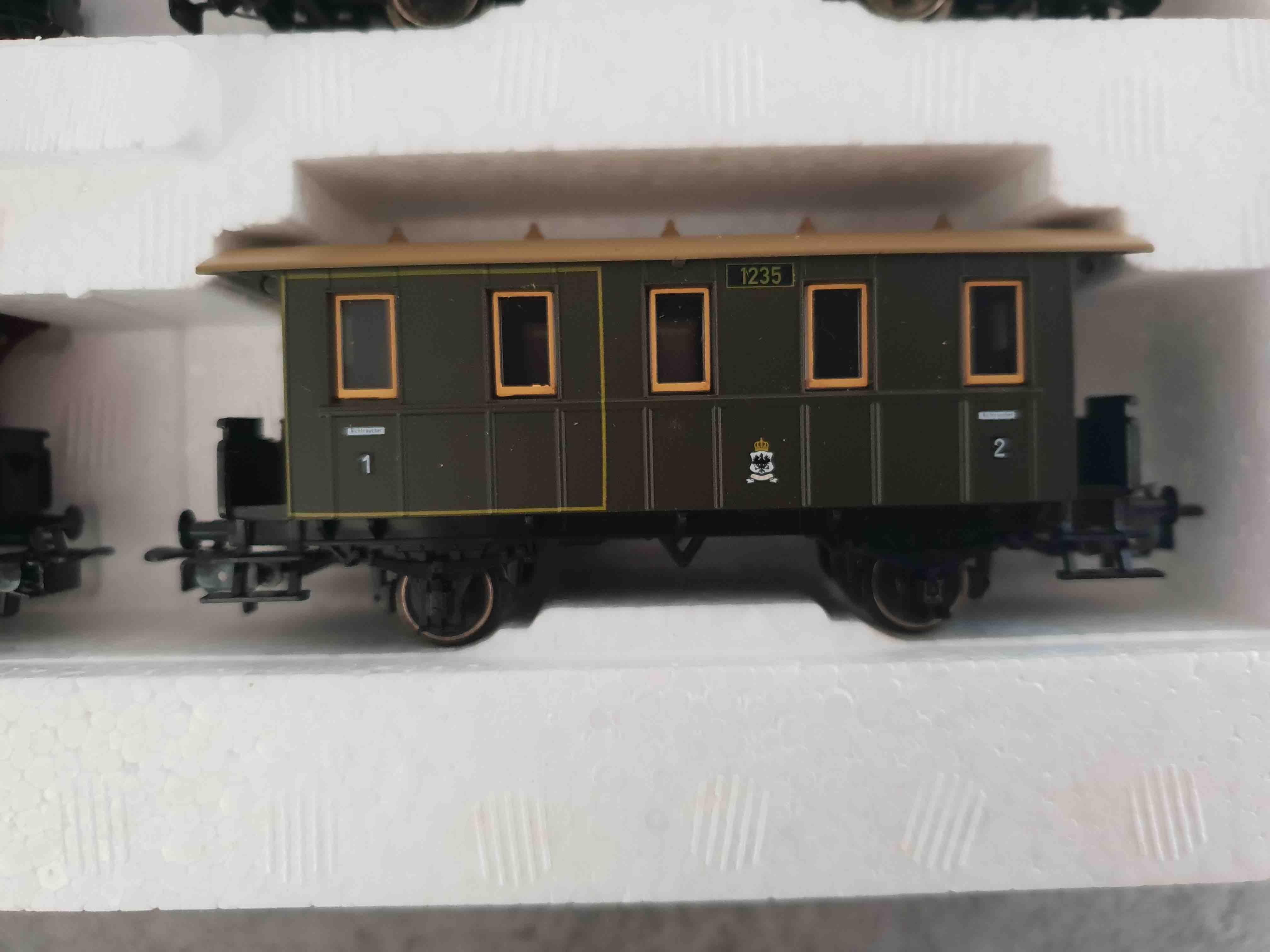 MARKLIN 4035  PRUSSIAN TRAIN CAR SET 94