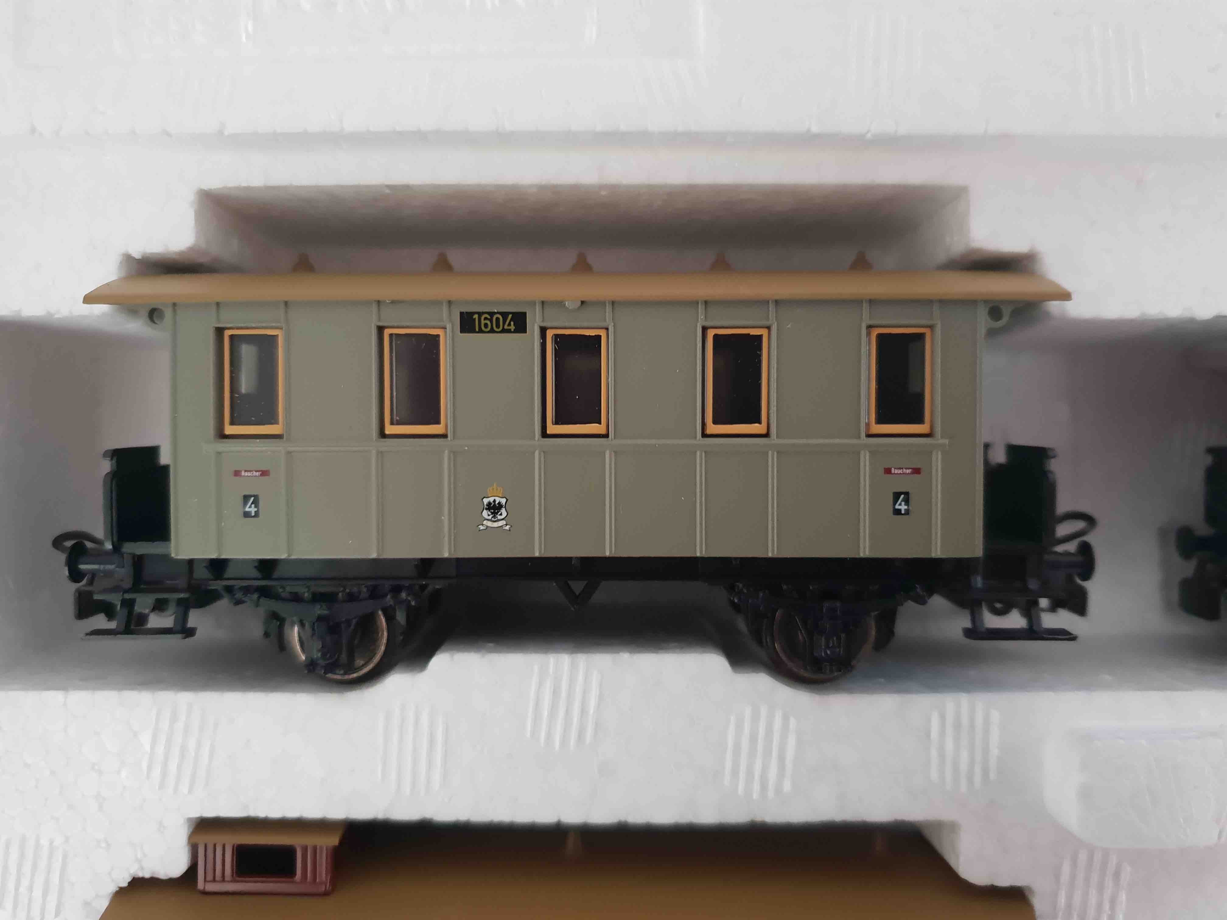 MARKLIN 4035  PRUSSIAN TRAIN CAR SET 94