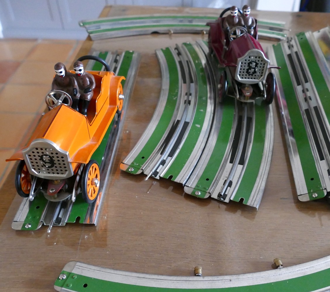 CIRCUIT ROUTIER LIONEL TINPLATE CORPORATION 