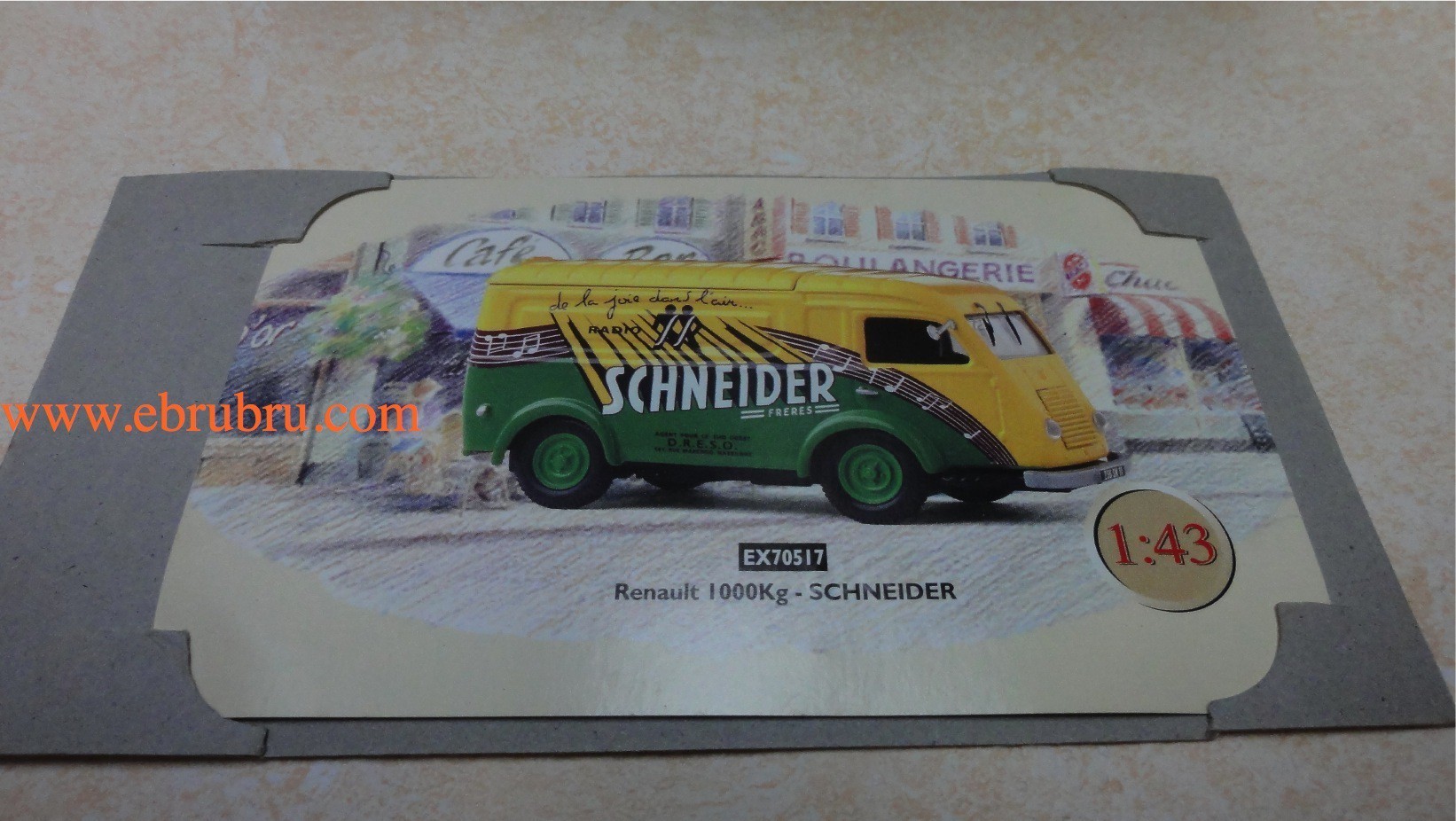 CAMION RENAULT 1000 Kg SCHNEIDER  Réf : EX70517 CORGI 1/43