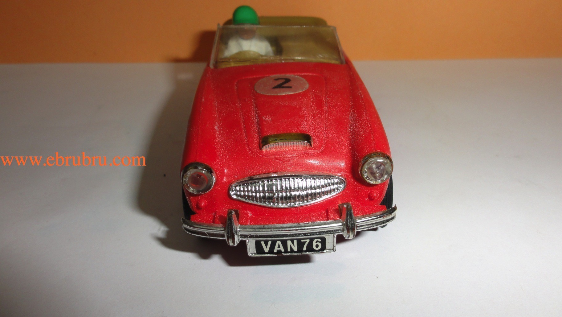 AUSTIN HEALEY 3000 ROUGE SCALEXTRIC RÉF C74