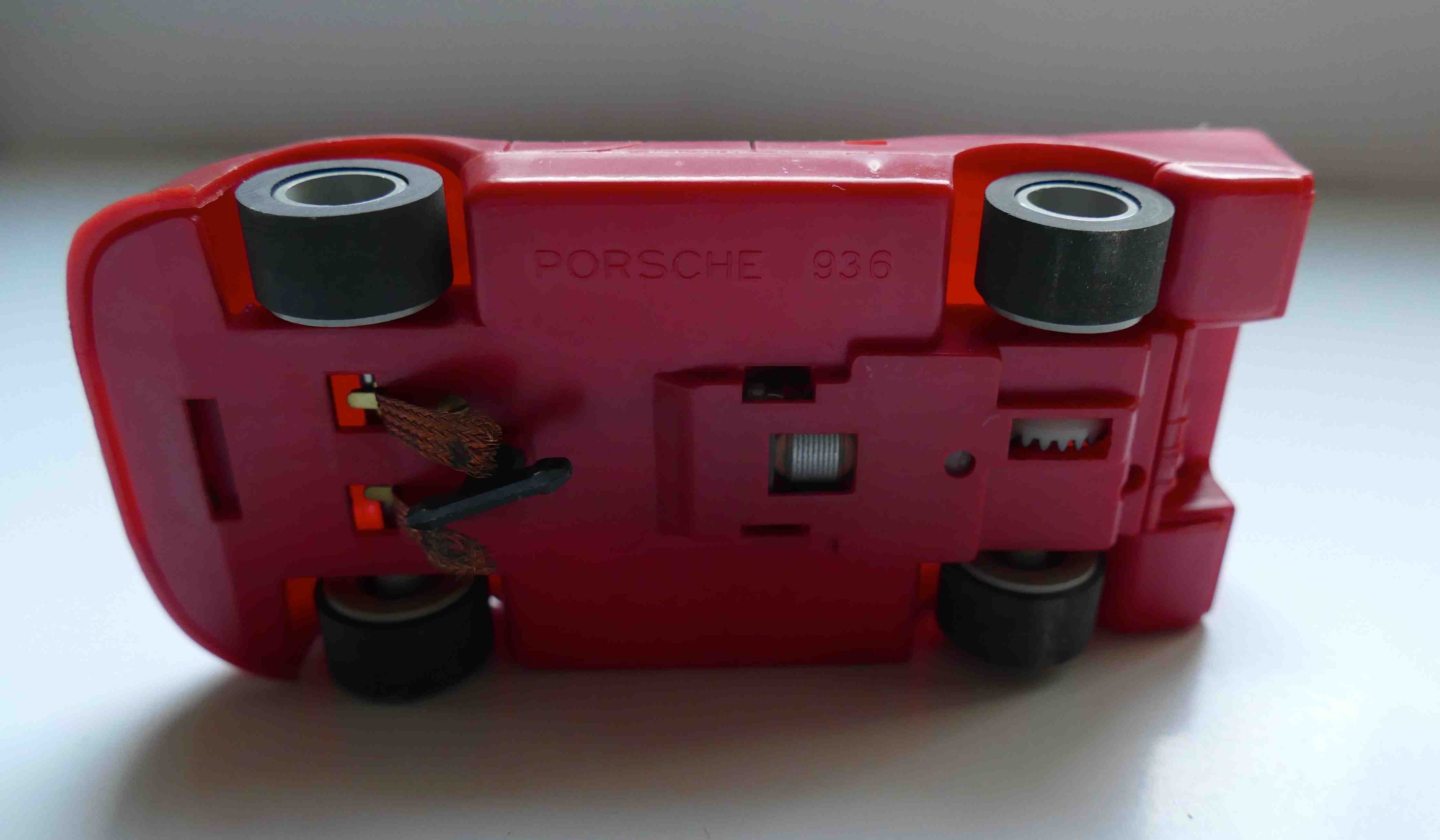 PORSCHE 936 TURBO ROUGE COULEUR RARE  REF 3469 JOUEF