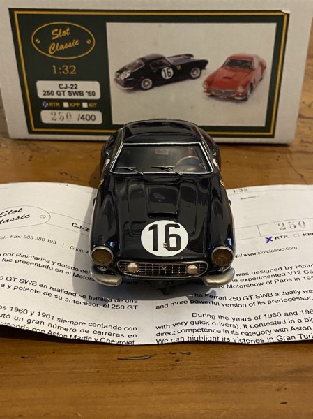 Ferrari 250 GT SWB  Le Mans 1960 Slot Classic CJ-22 RTR