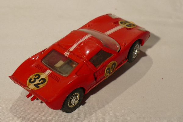 FORD GT 40 ROUGE  JOUEF  365
