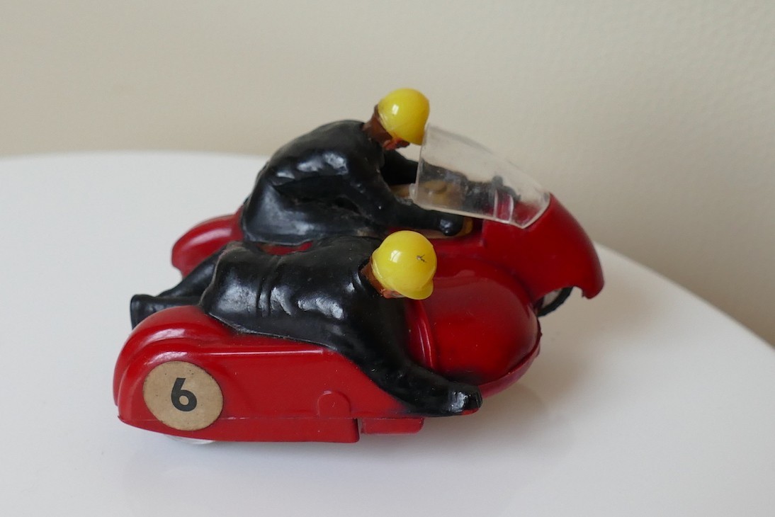 Hurricane rouge Scalextric side car ref  B2