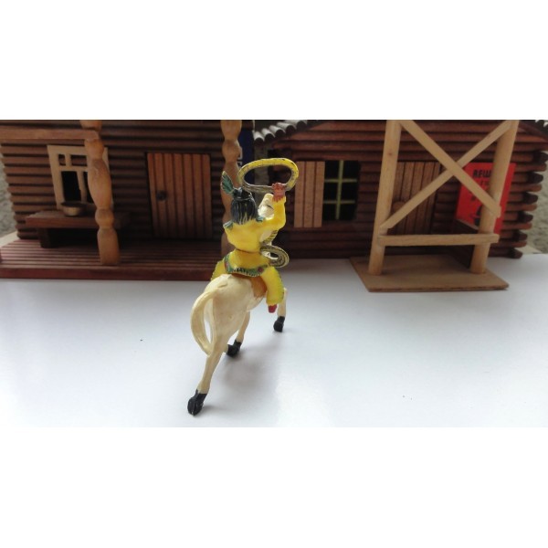 CAVALIER SIOUX LASSO JAUNE STARLUX RÉF 448