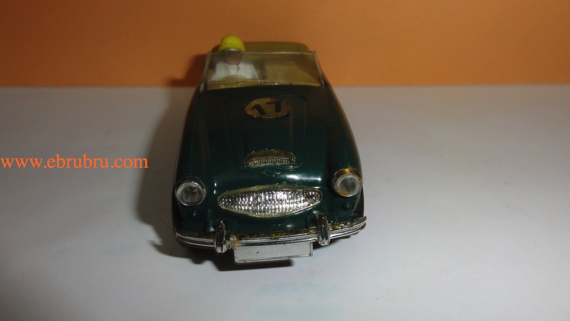 Austin Healey 3000 verte Scalextric ref C74