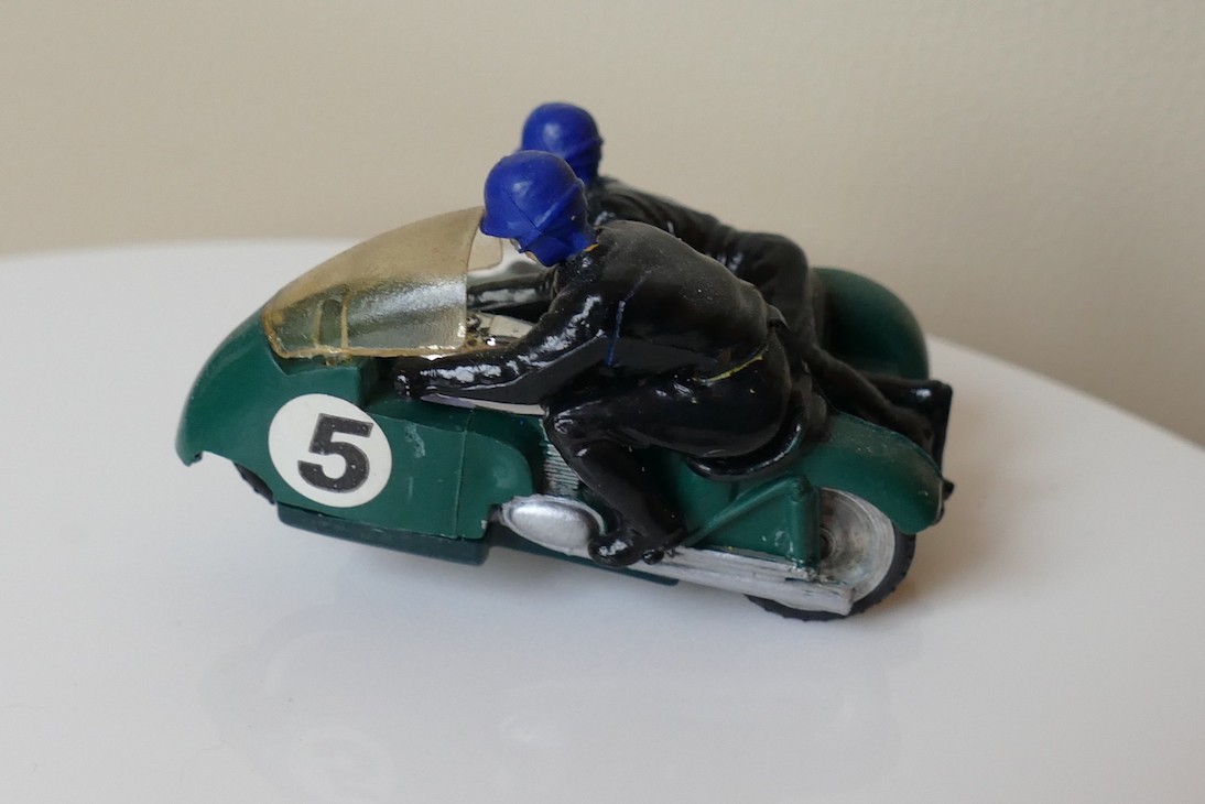 Hurricane vert Scalextric side car ref  B2