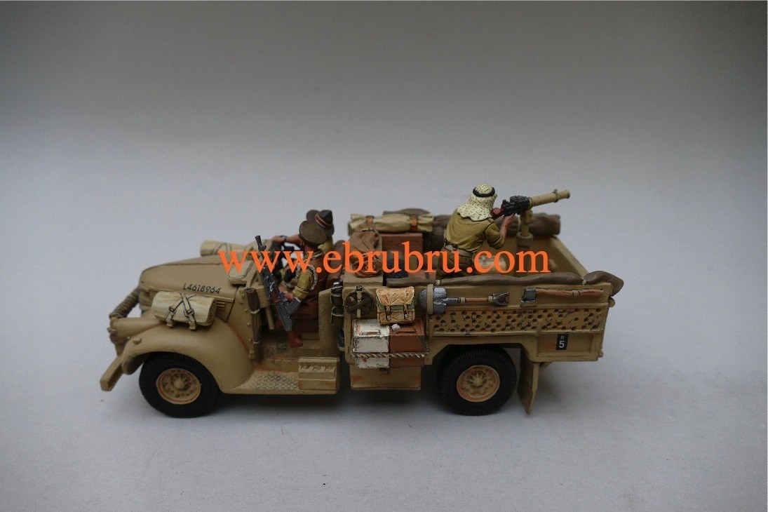 LRDG 30CWT. CHEVROLET TAN 8TH ARMY KING & COUNTRY EA023