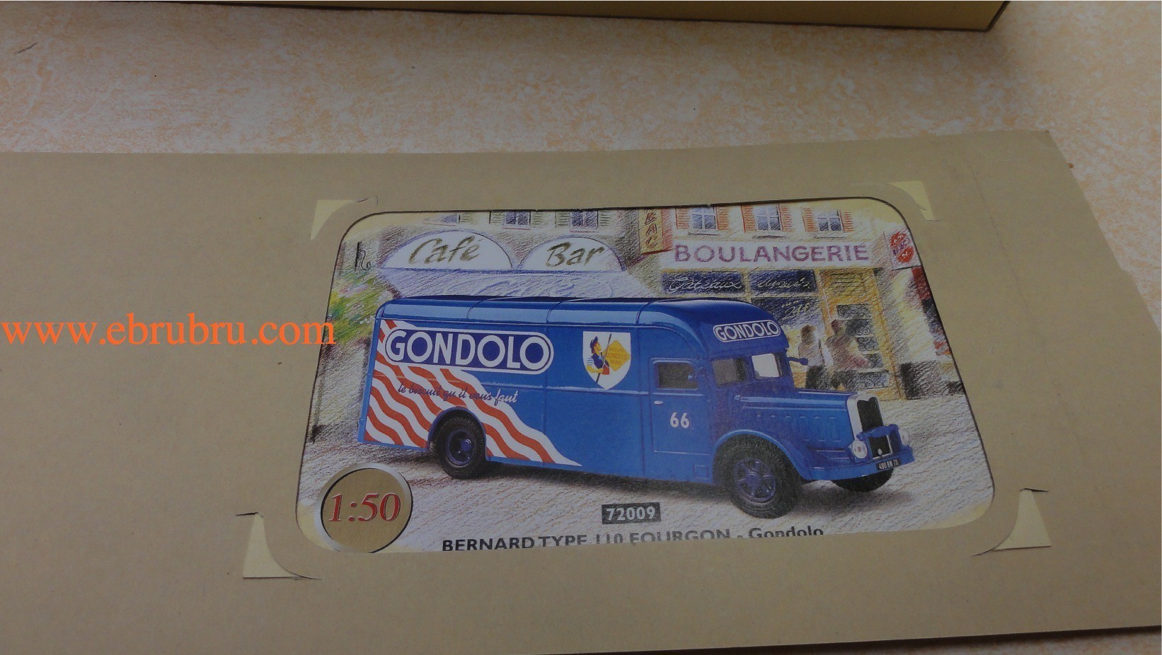 CAMION BERNARD TYPE 110 FOURGON GONDOLO Réf : 72009 CORGI 1/50